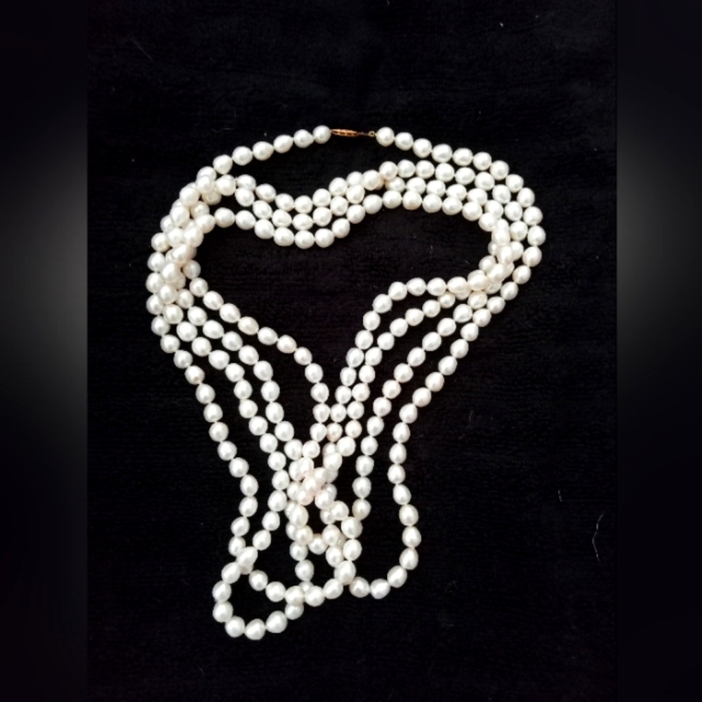 Freshwater Pearls 18k gold clasp